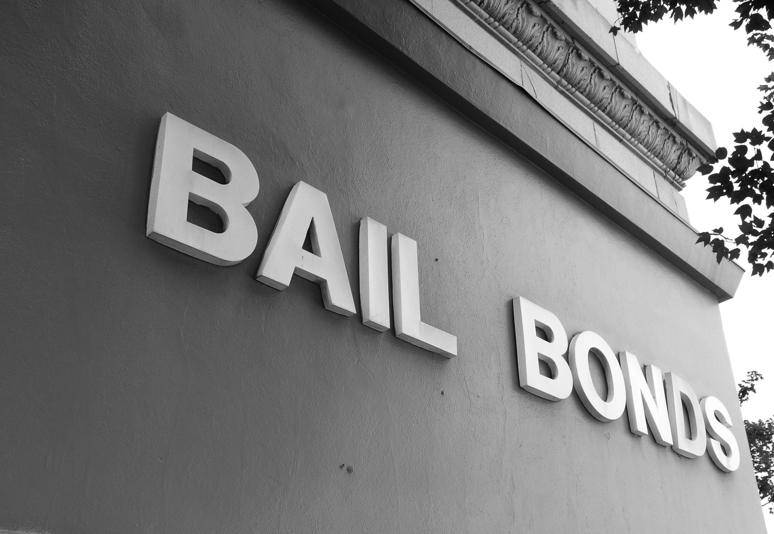 What Are No-Collateral Bail Bonds And How Do They Work?